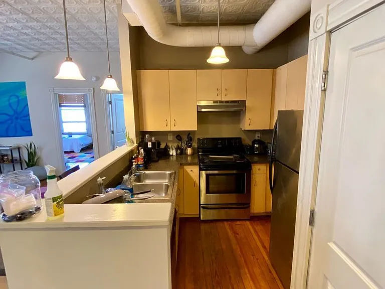 121 W Broad St — Photo 33