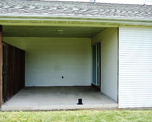 2nd image of 420 S Oak St #420