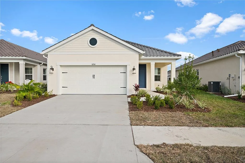 3 bed, 2.0 bath, 1861 sqft, $3,950 — Photo 2