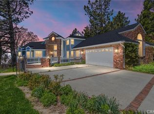 30066 Pixie Dr, Running Springs, CA 92382