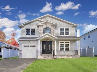 3351 Woodward Ave, Wantagh, NY 11793