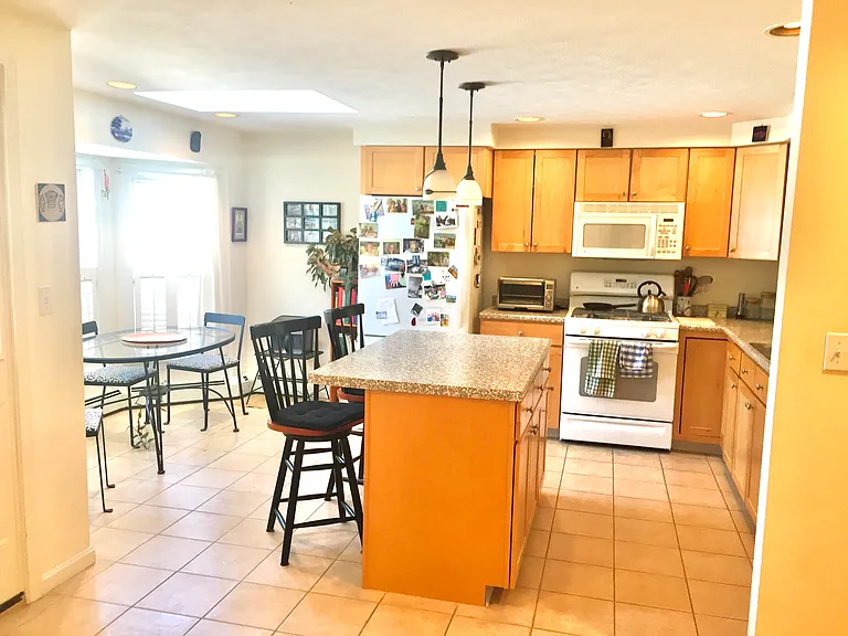 25 Signature Dr — Photo 3