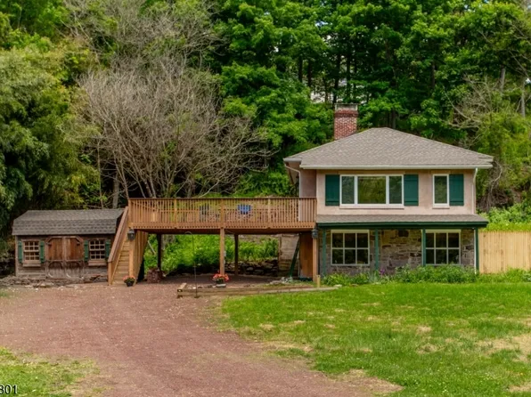 6 Quarry Rd, Delaware Twp., NJ 08559