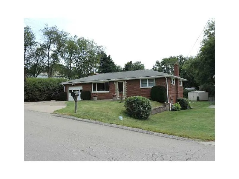 528 4th St photo 1