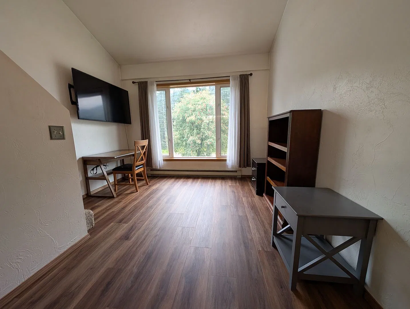 2BD/1.5BA Douglas Condo, with or w/out Furn., Optional Short/Long Term, One Pet, 2 Pking Sp — Photo 3