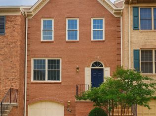 4652 Luxberry Dr, Fairfax, VA 22032