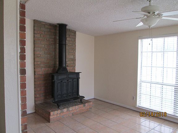 5th image of 8915 Darlina Dr