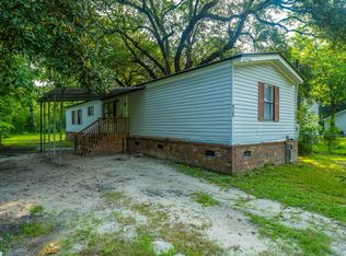 915 W Luke Ave, Summerville, SC 29483