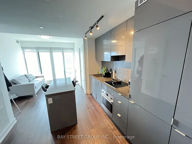 7 Grenville St #3401 — Photo 20