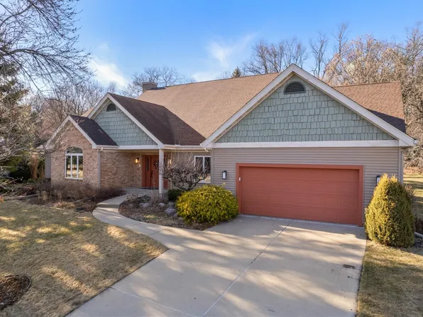 2895 Forest Down, Fitchburg, WI 53711