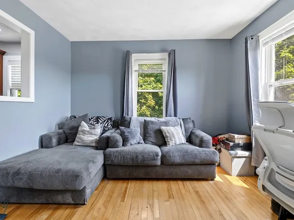 314 Water St APT 6, Wakefield, MA 01880