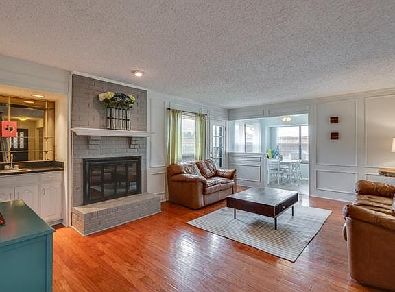 4th image of 2602 Crestedge Dr