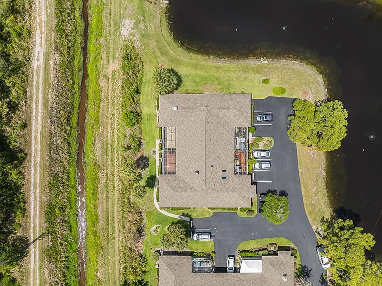 721 Timber Ridge Trl SW #D — Photo 2