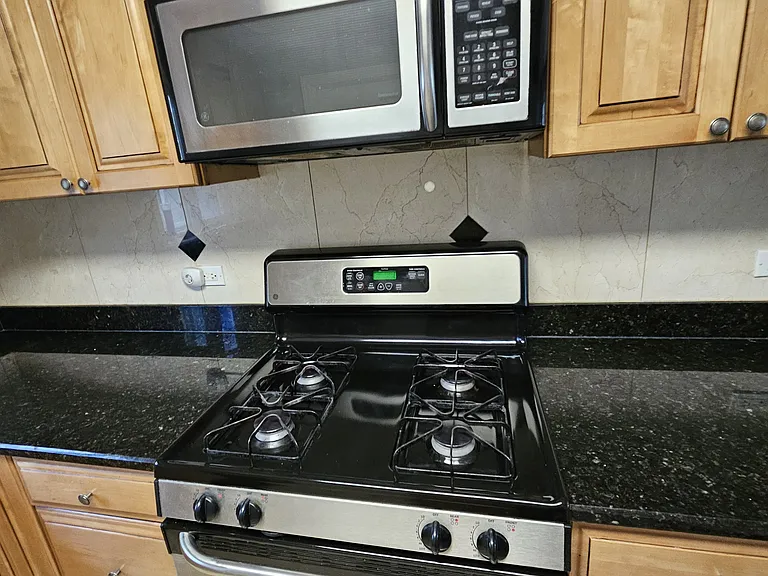 213 S Lake St #1 — Photo 16
