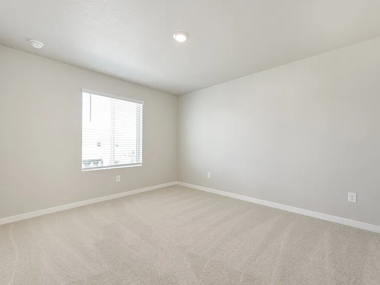 2170 Christina St — Photo 14