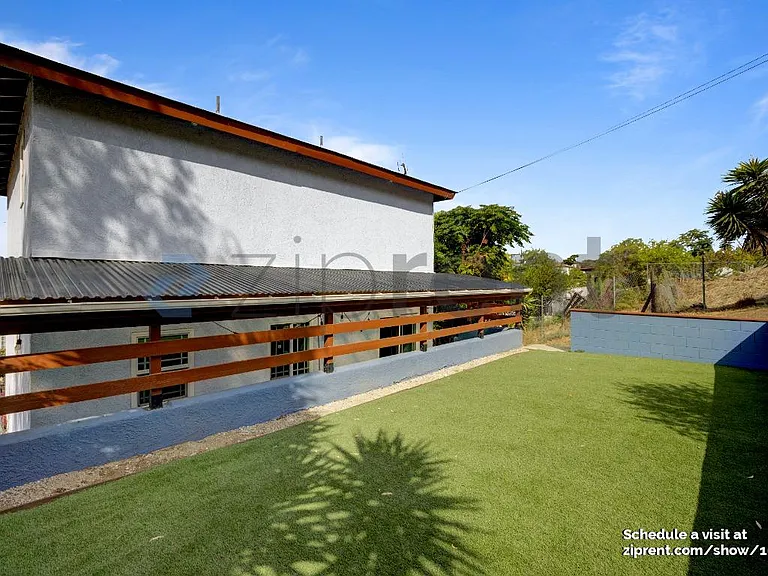 1142 N Alma Ave — Photo 17