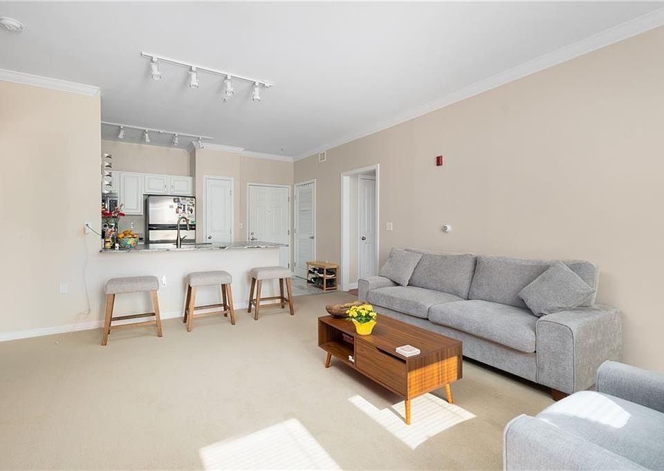 1st image of 1000 Providence Pl APT 286