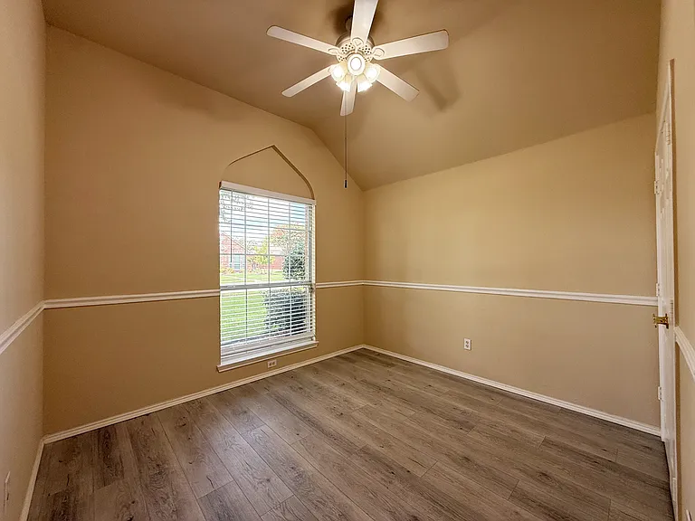 6000 Arlington Dr — Photo 32