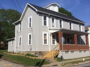 300/302 E Church St, Ligonier, PA 15658