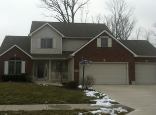 8315 Grand Forest Dr, Fort Wayne, IN 46815