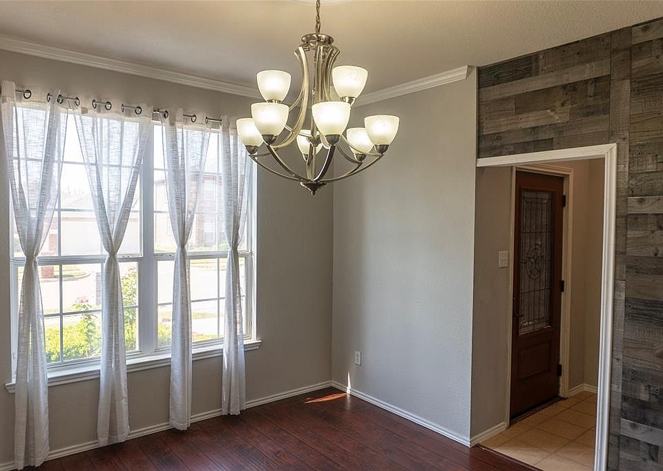 1st image of 10120 Sourwood Dr #10120