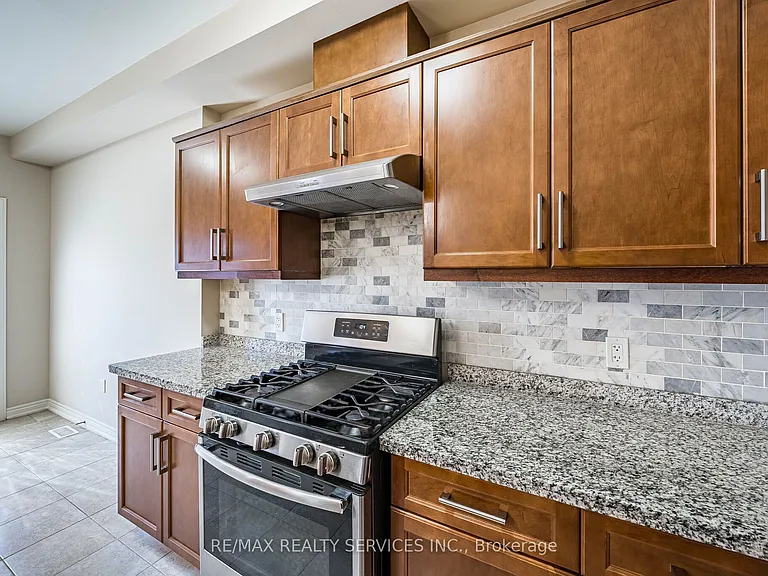 43 Sonoma Valley Cres — Photo 16