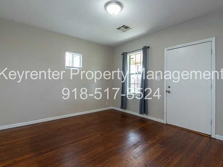 1607 N Lewis Pl — Photo 7