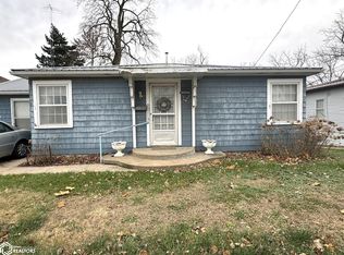522 W Maple St, Centerville, IA 52544