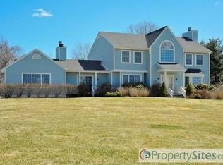 53 Watergate Dr, Amawalk, NY 10501