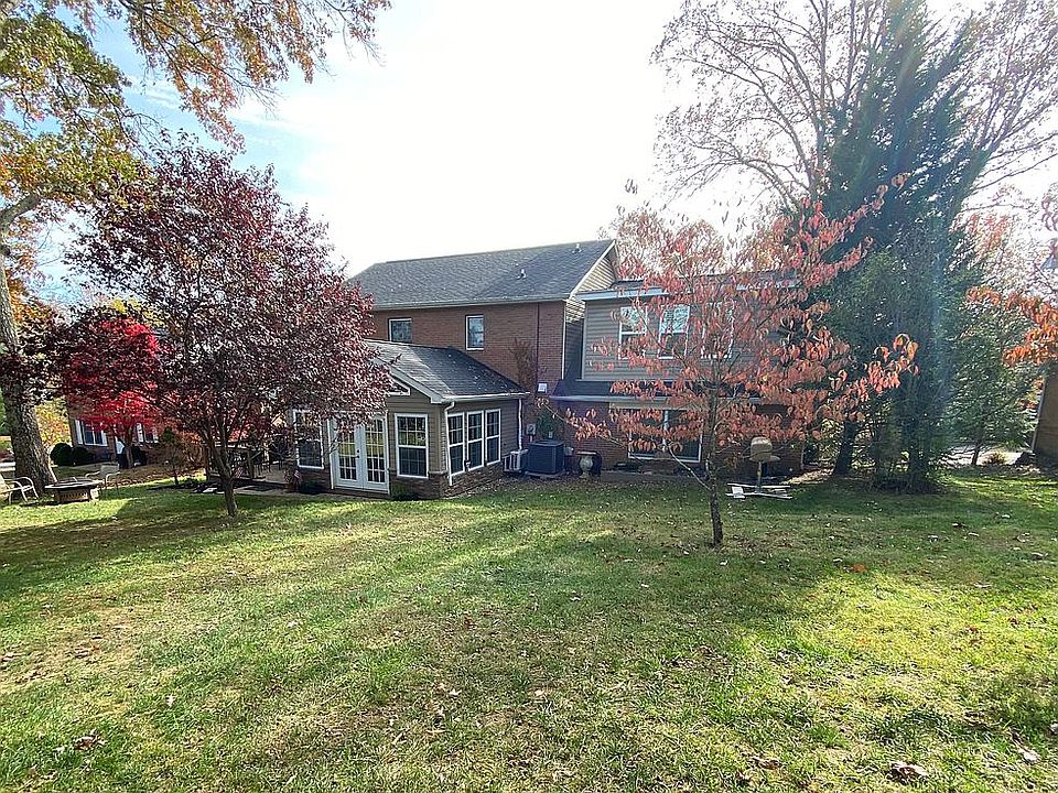 2nd image of 41 Carriage Ln