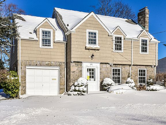 2nd image of 685 W Carl Ave