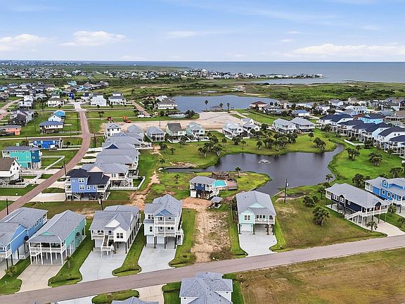 2nd image of 4038 Miramar Ct