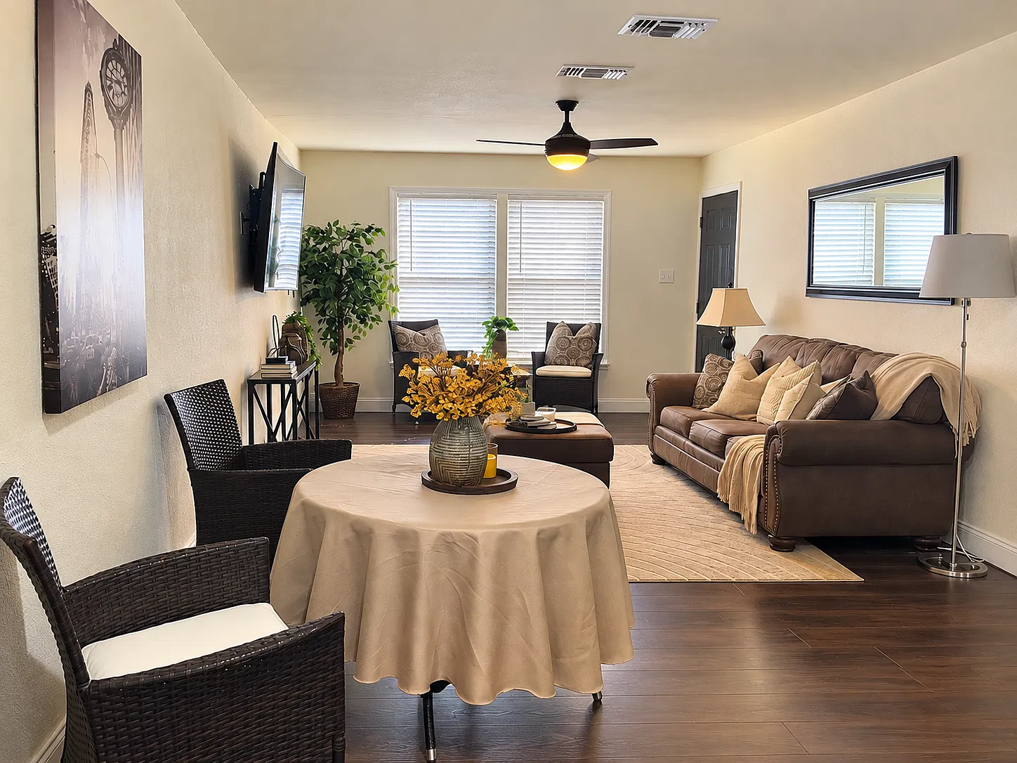 3 bed, 1088 sqft, $1,595 — Photo 2