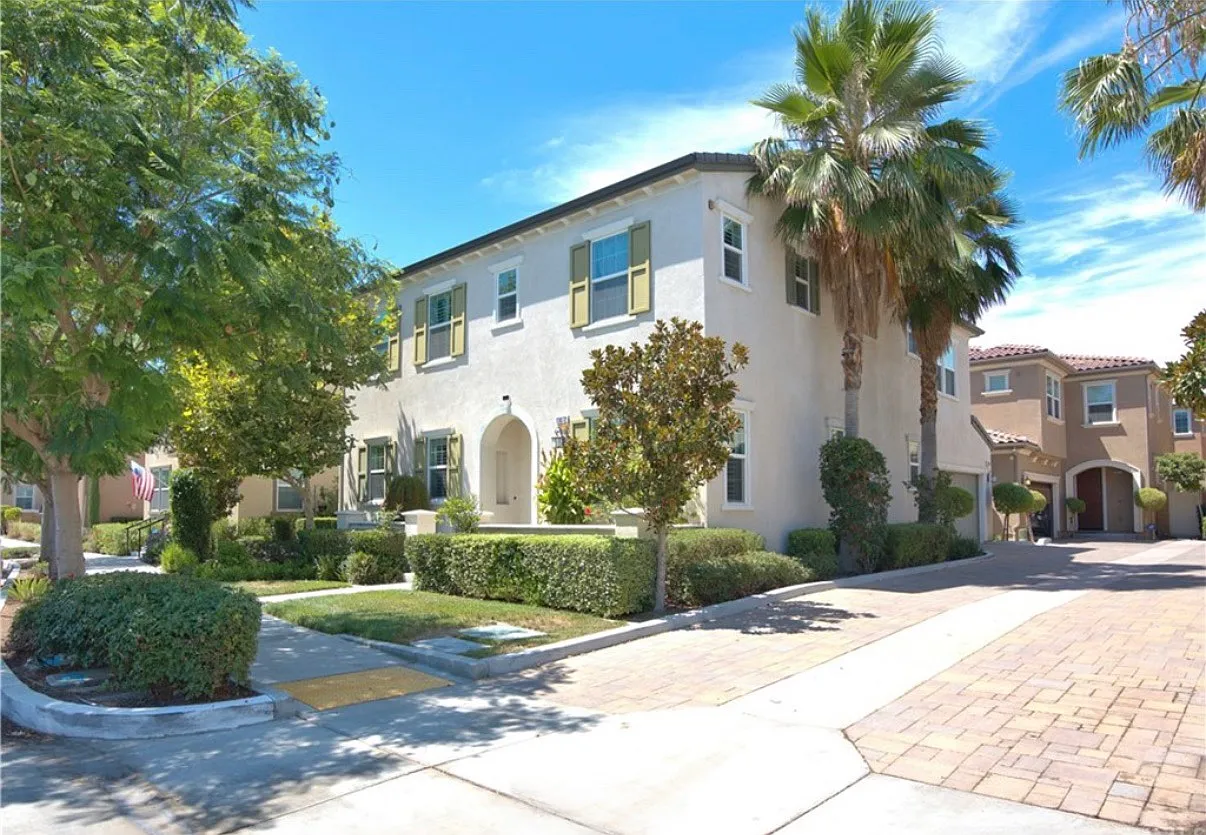 13072 Irisbend Ave — Photo 3