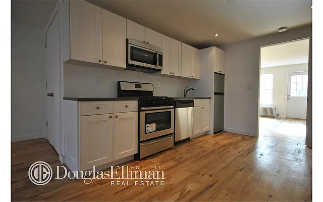 Rented by Douglas Elliman | media 16