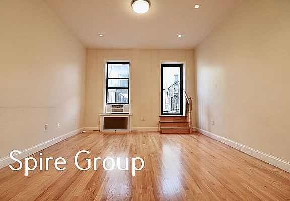 2nd image of 135 W 74th St APT 4R