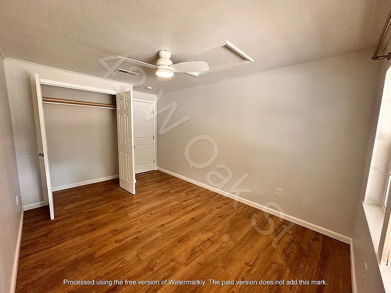 42 W Oak St — Photo 11