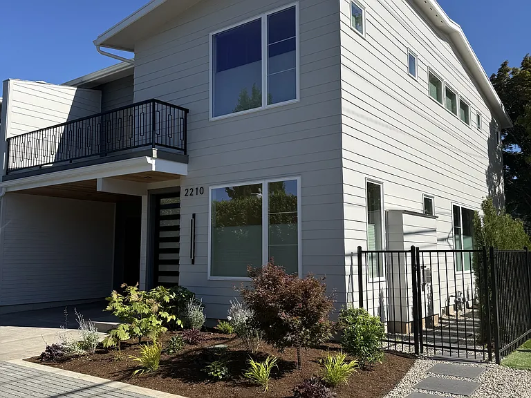 2210 Emerson Dr #1 — Photo 11