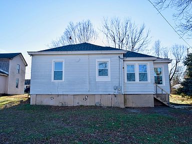 415 E Virginia Ave Crewe Va 23930 Zillow
