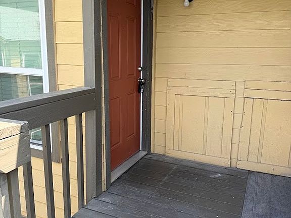 3rd image of 1000 W 26th St APT 207