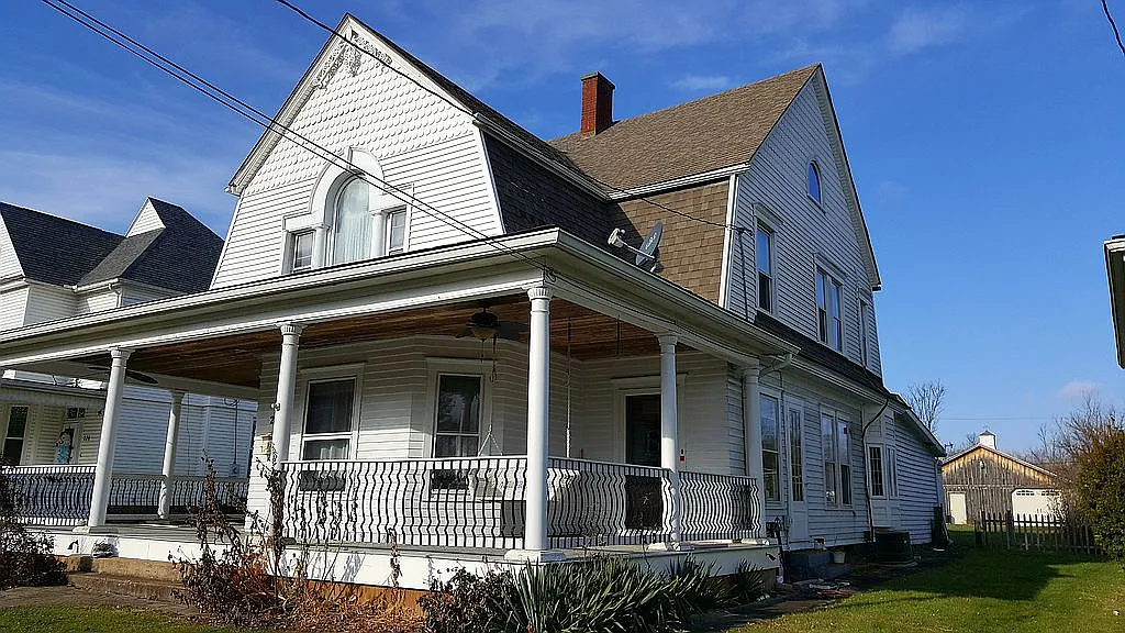 228 Eastern Ave photo 1