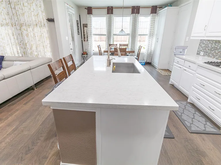 9785 Hickory Hill Rd — Photo 10