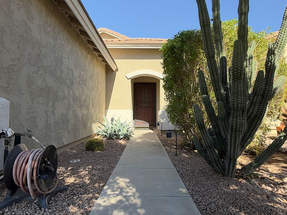 1st image of 36584 W Montserrat St