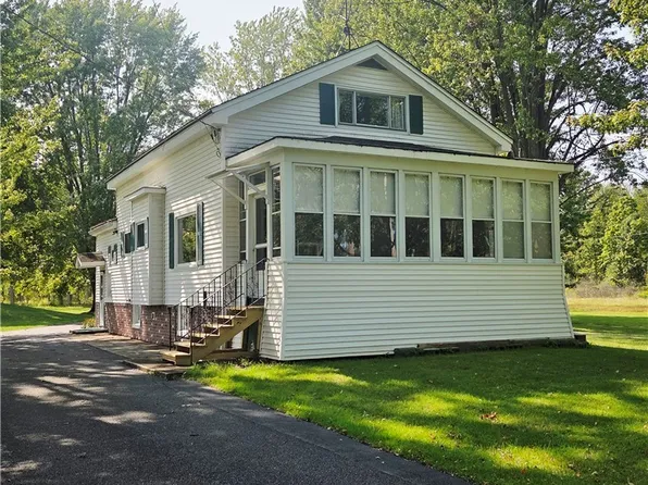 1109 Williams St, Oneida, NY 13421