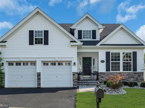59 Milky Way Dr, Barnegat, NJ 08005