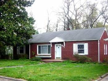 2nd image of 907 Courtland Ave