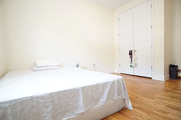 Rented by Mdays Realty | media 26