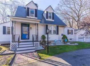 7 Cheshire Rd, Wallingford, CT 06492