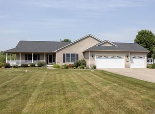 2264 Lapham Rd, East Aurora, NY 14052