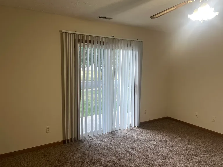 110 Bridgewater Ct #5 — Photo 4